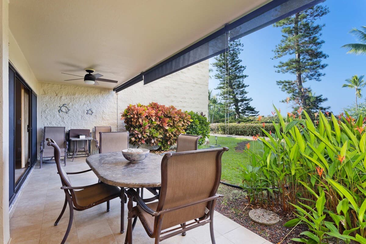 Condo in Kailua-Kona · ★4.61 · 2 bedrooms · 3 beds · 2 private baths - Photo 4