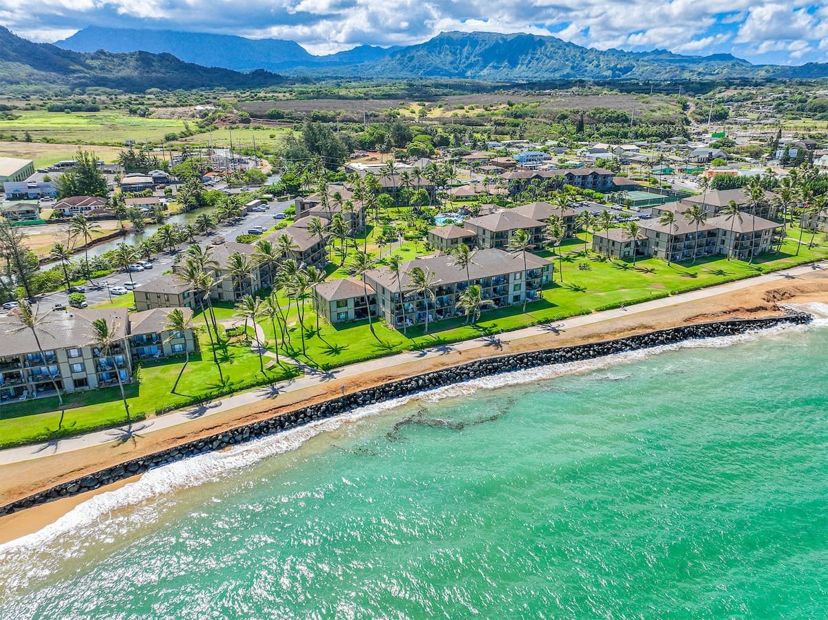 Pono Kai Resort B304 Oceanfront, Top Floor - Photo 2