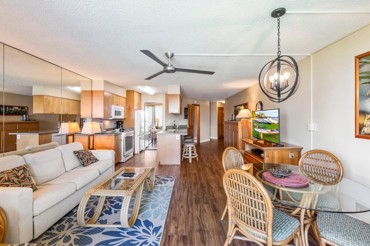 Condo in Kihei · ★5.0 · 1 bedroom · 3 beds · 2 private baths - Photo 4