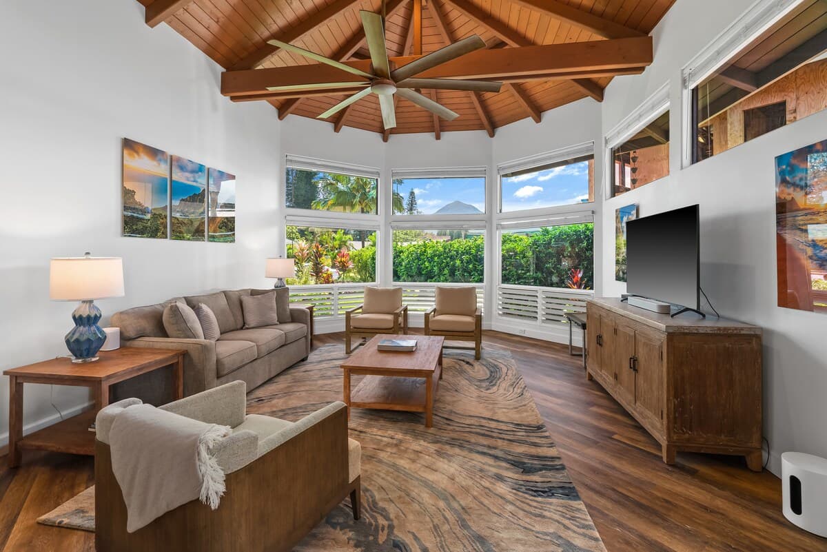 Home in Princeville · ★5.0 · 3 bedrooms · 4 beds · 2 baths - Photo 4