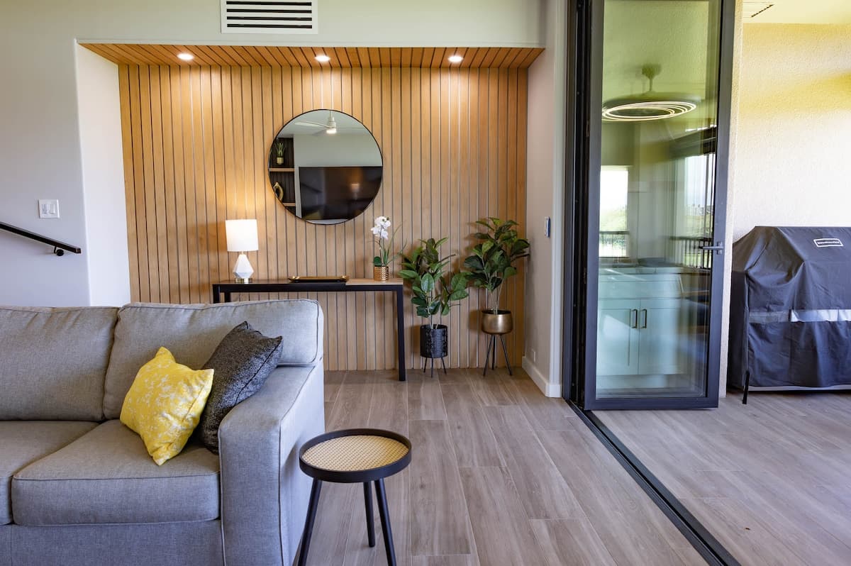 Incredible Fully Renovated -Top Floor Villa - D303 - Photo 5