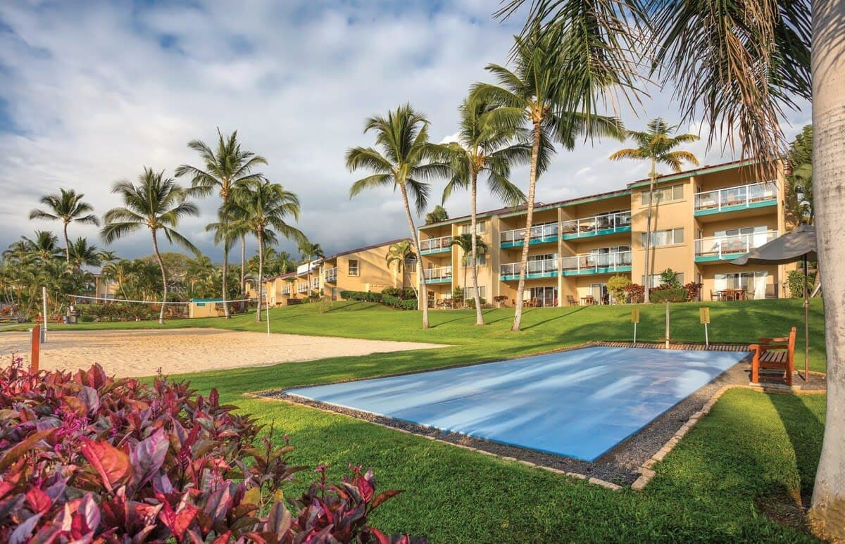 Condo in Kailua-Kona · ★5.0 · 2 bedrooms · 4 beds · 2 private baths - Photo 2