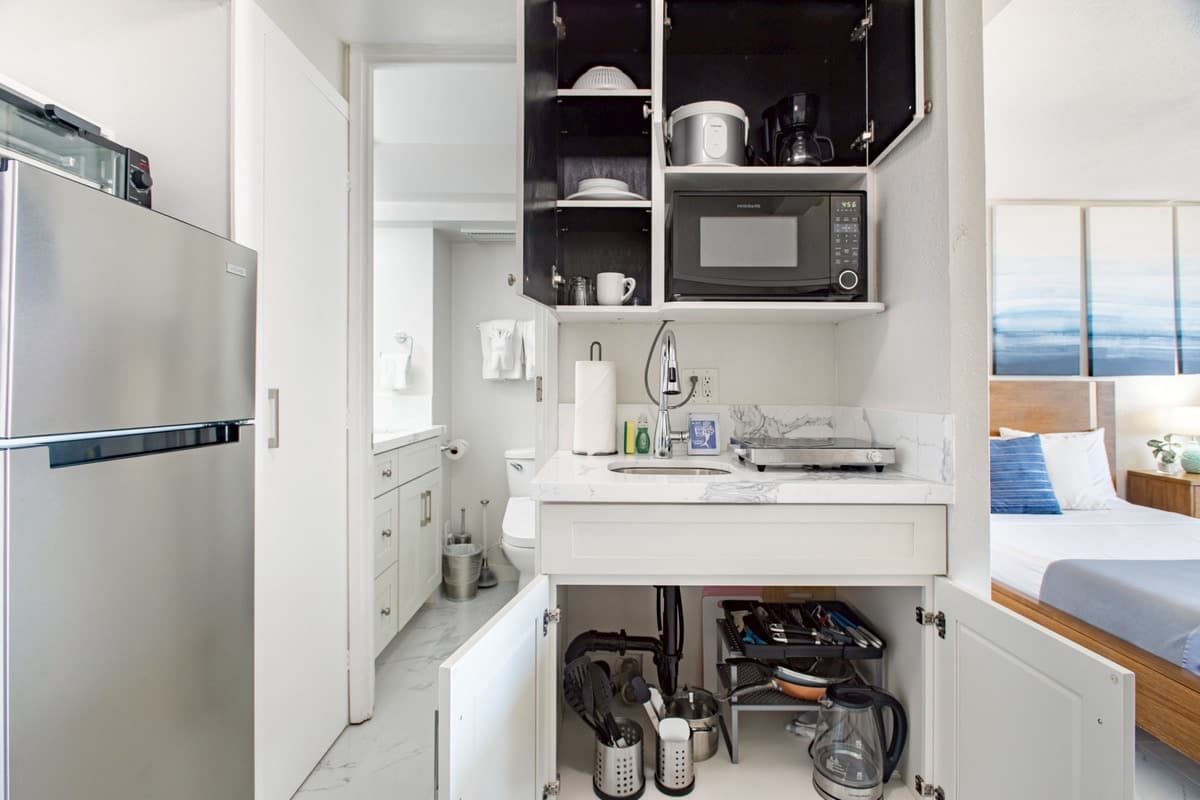 Condo in Honolulu · ★4.58 · 1 bedroom · 2 beds · No bathroom - Photo 4