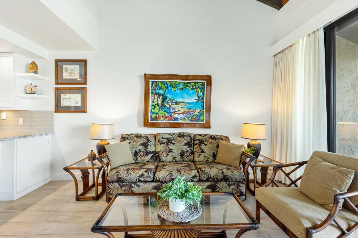 Condo in Lahaina · ★4.78 · 2 bedrooms · 4 beds · 2 baths - Photo 5