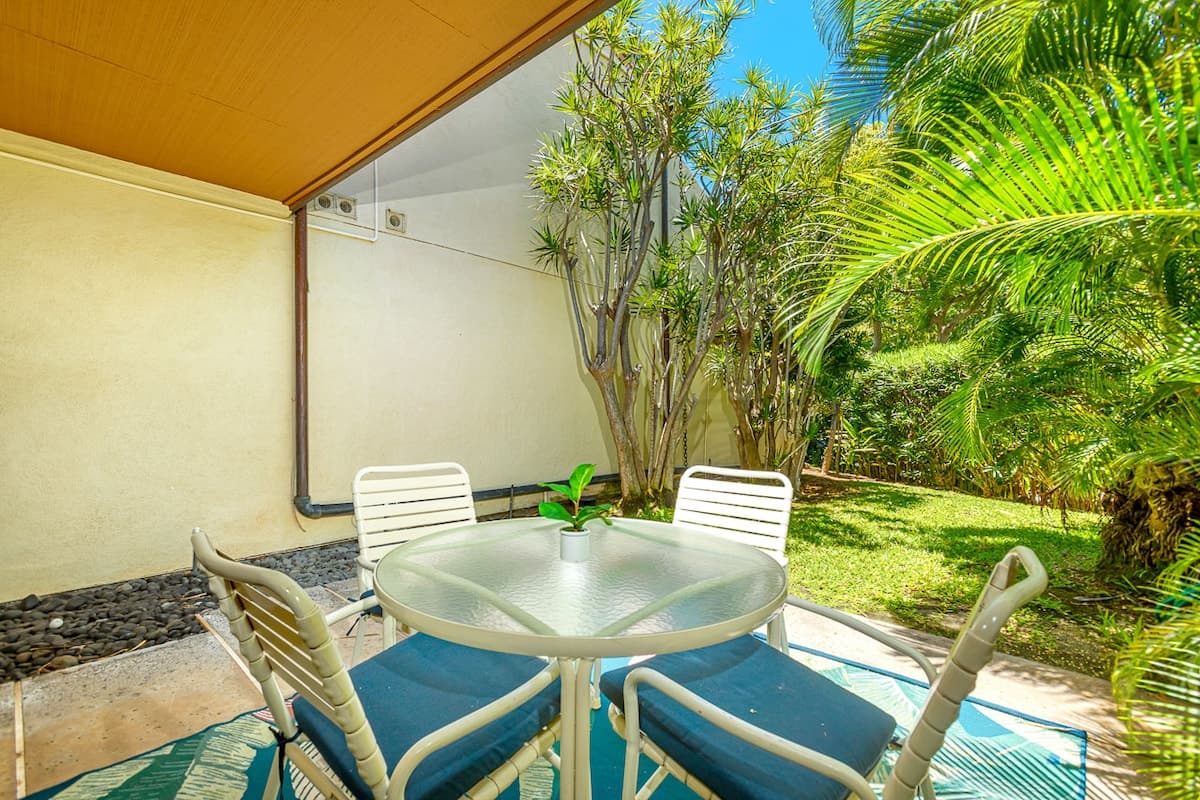 Condo in Kihei · ★4.33 · 1 bedroom · 2 beds · 2 shared baths - Photo 2