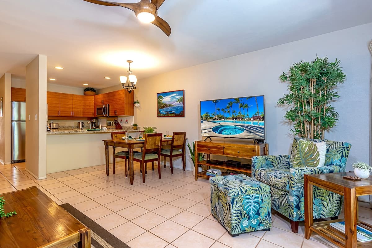 Condo in Kihei · ★4.33 · 1 bedroom · 2 beds · 2 shared baths - Photo 1