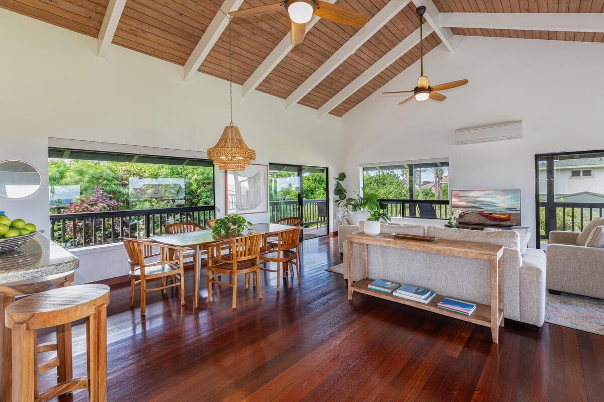 Home in Princeville · ★5.0 · 3 bedrooms · 3 beds · 2.5 baths - Photo 4