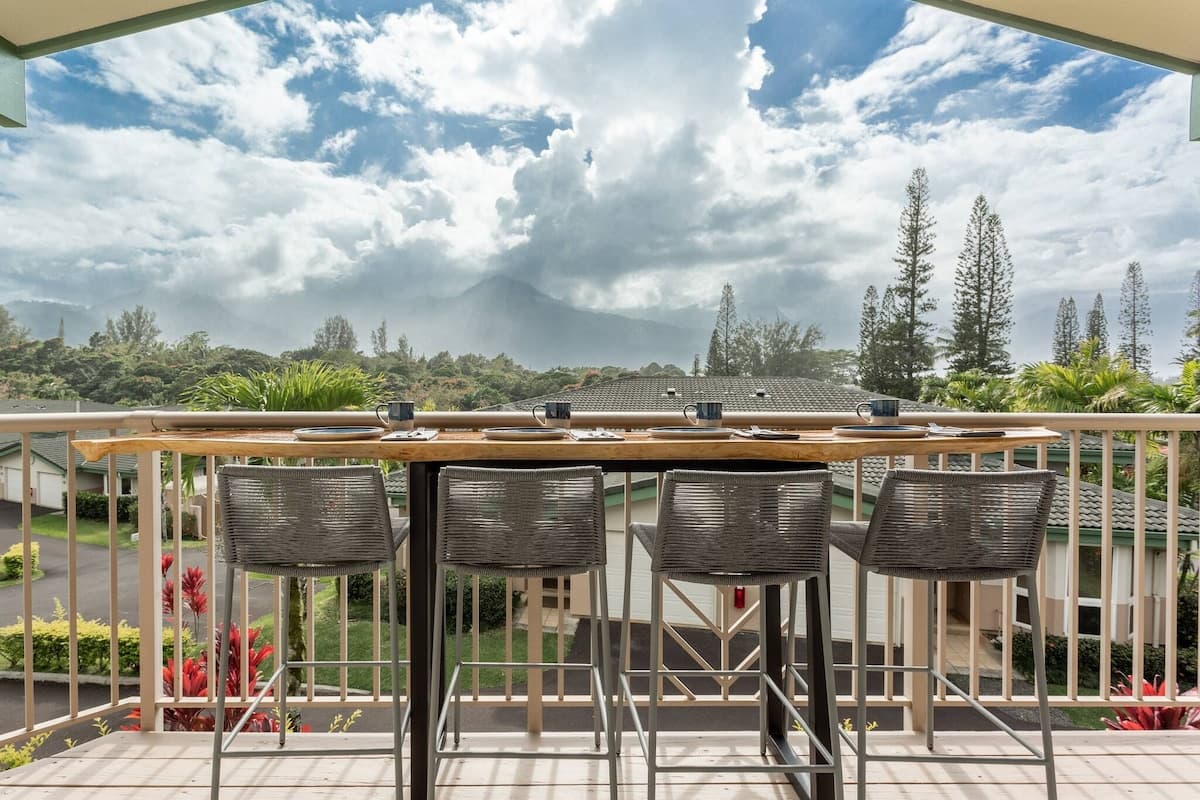 Home in Princeville · ★4.99 · 3 bedrooms · 3 baths - Photo 3