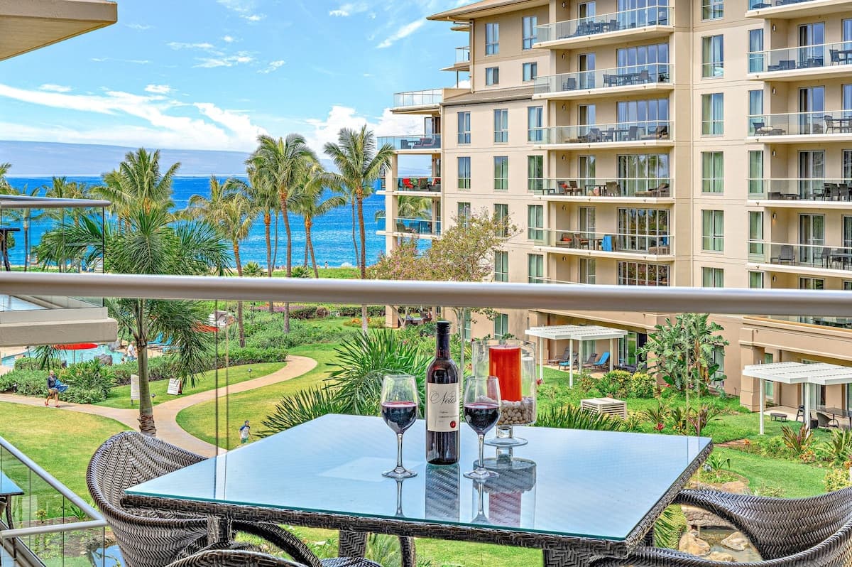 Condo in Lahaina · ★5.0 · Studio · 2 beds · 1 bath - Photo 2