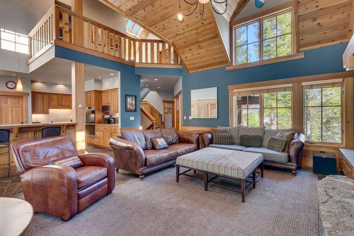 Eagle's Nest Grand Lodge with Hot Tub & Pool - Photo 4
