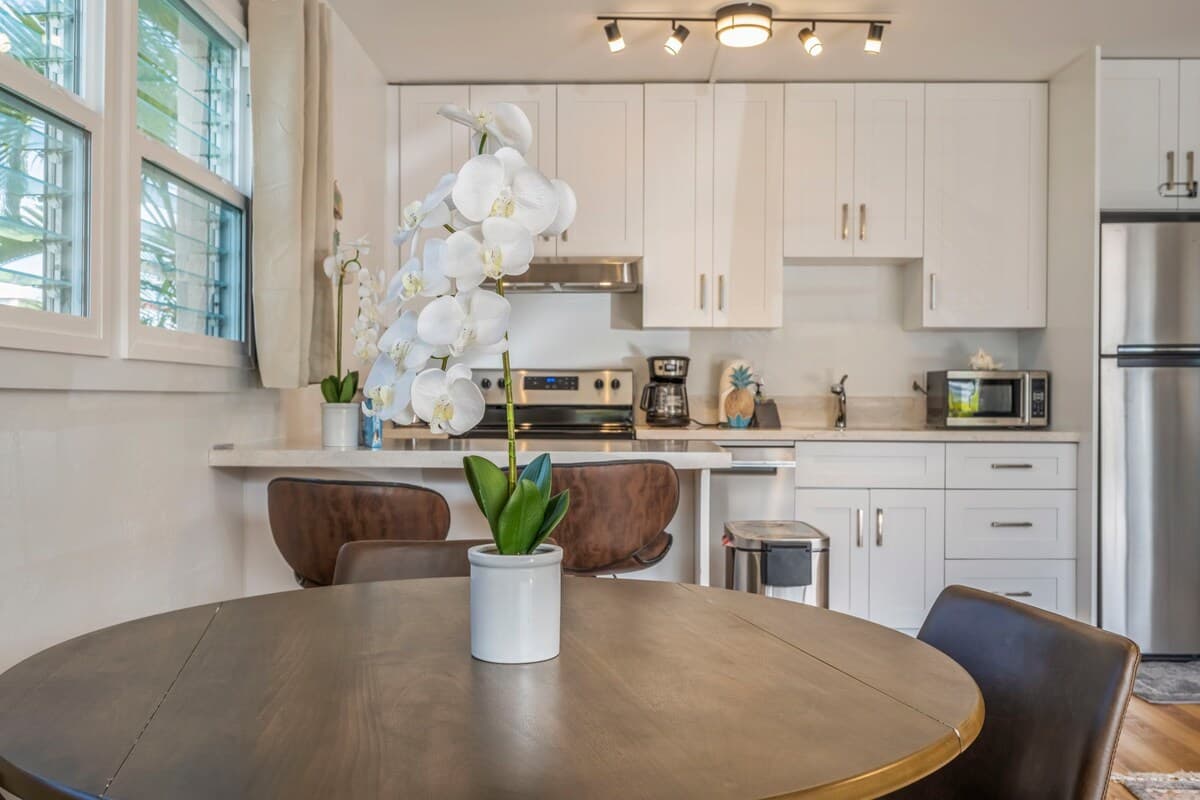 Condo in Kihei · ★4.94 · 1 bedroom · 2 beds · 1 bath - Photo 5