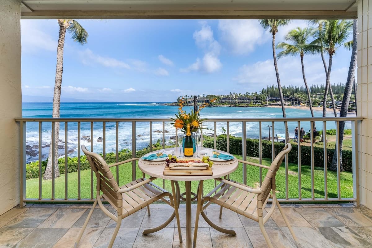 Luxury Oceanfront Studio at Napili Shores A203 Vie - Photo 2
