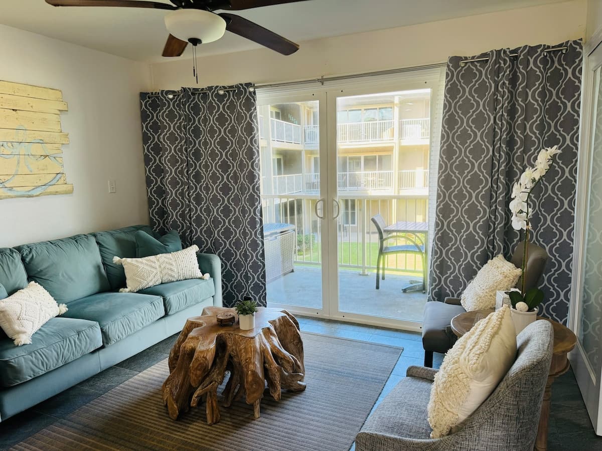 Condo in Kapaa · ★4.71 · 2 bedrooms · 2 beds · 1 shared bath - Photo 5