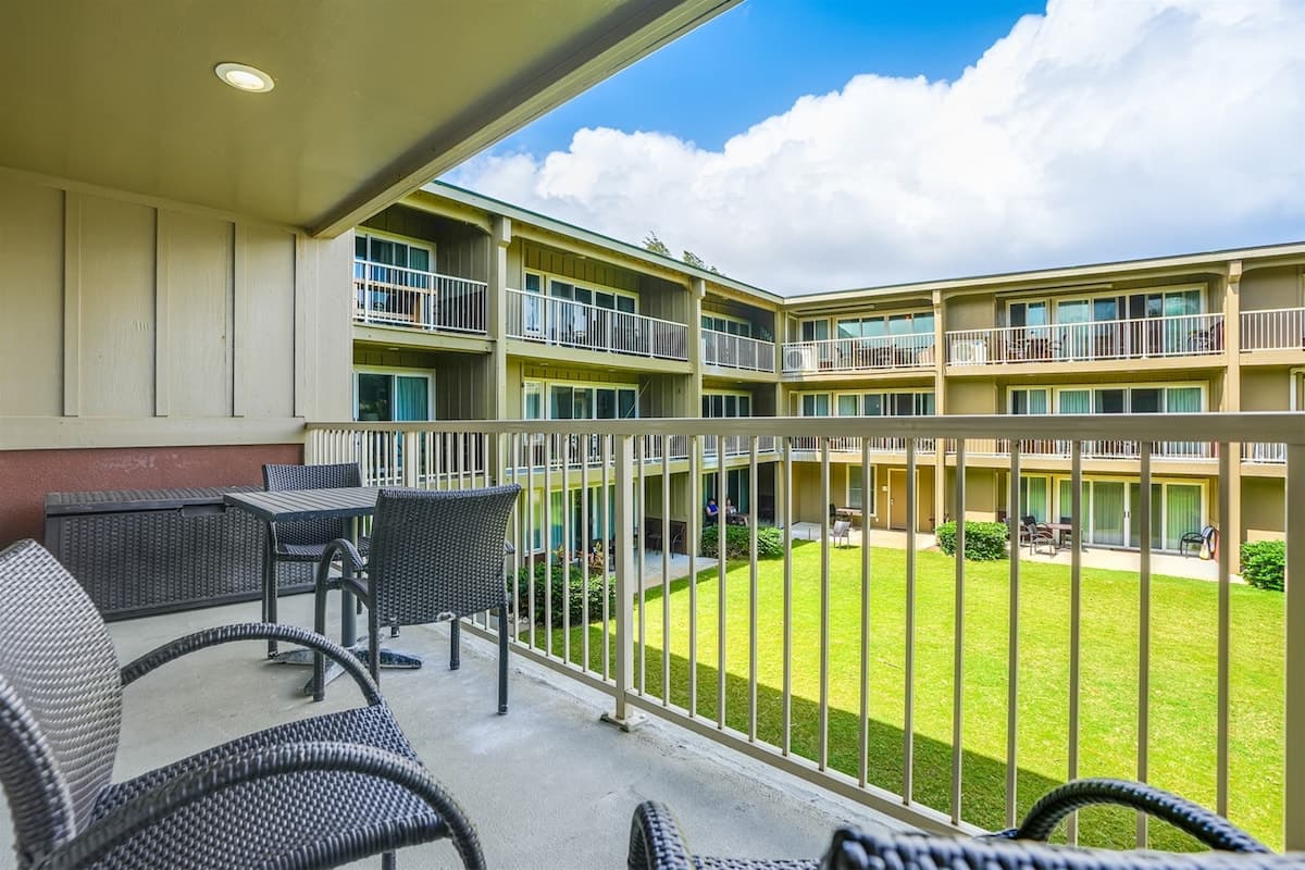 Condo in Kapaa · ★4.71 · 2 bedrooms · 2 beds · 1 shared bath - Photo 2