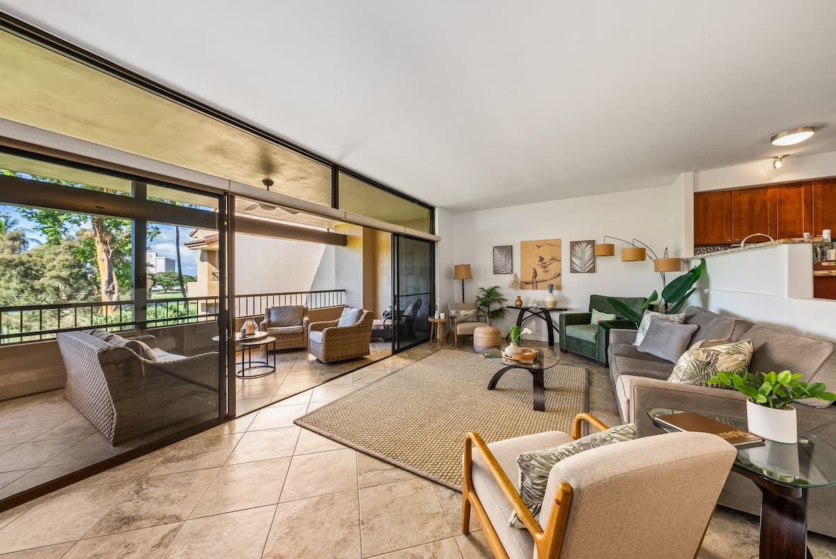 Condo in Lahaina · ★4.88 · 2 bedrooms · 3 beds · 2 baths - Photo 5