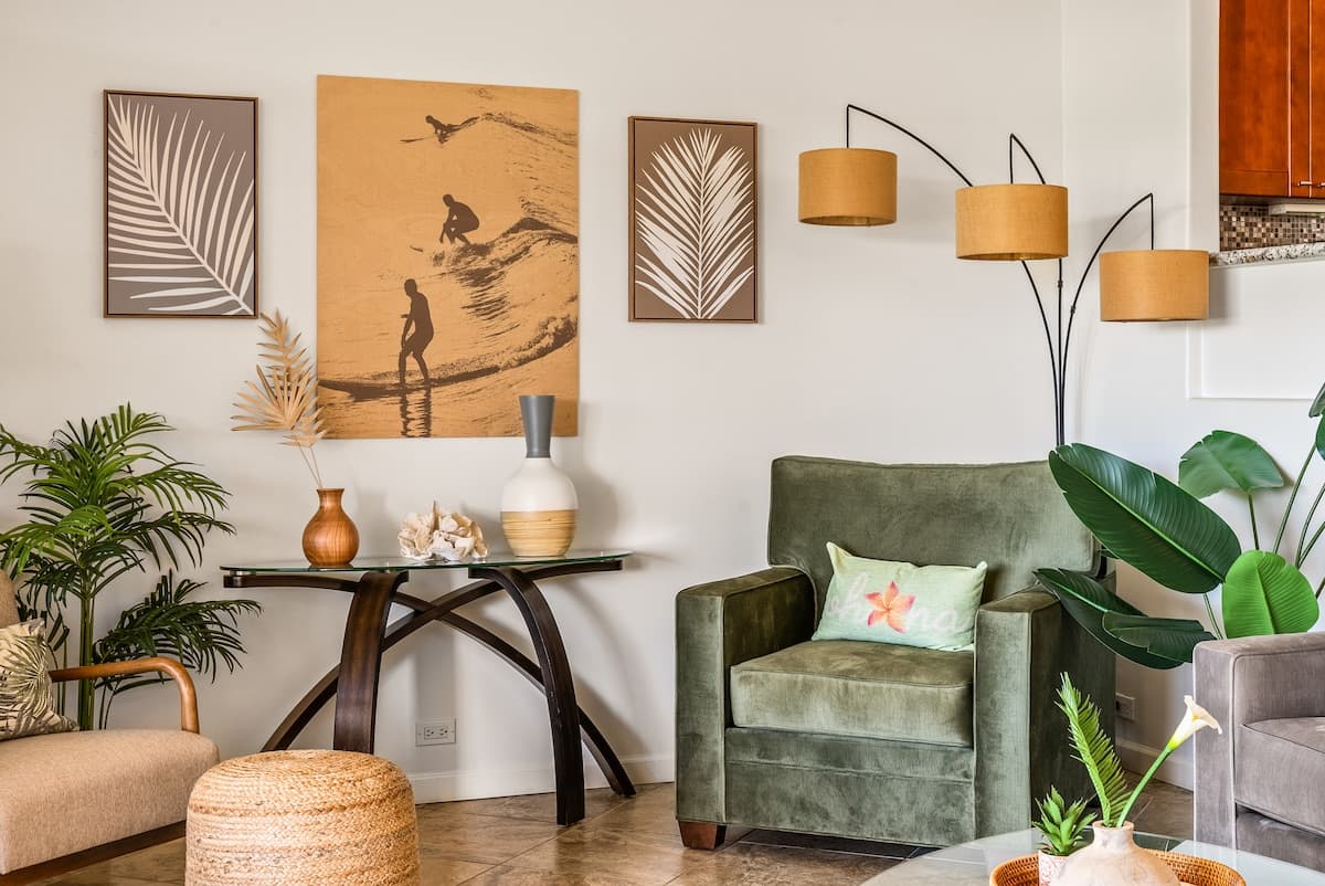 Condo in Lahaina · ★4.88 · 2 bedrooms · 3 beds · 2 baths - Photo 4