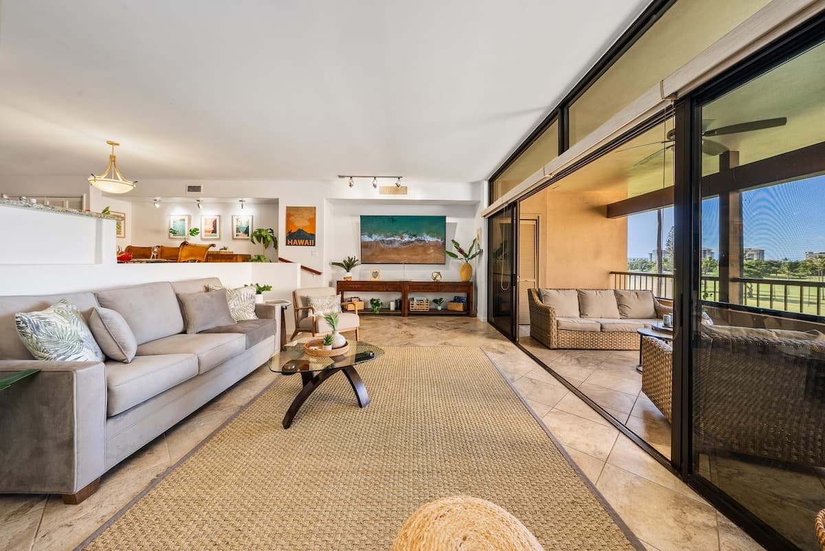 Condo in Lahaina · ★4.88 · 2 bedrooms · 3 beds · 2 baths - Photo 2