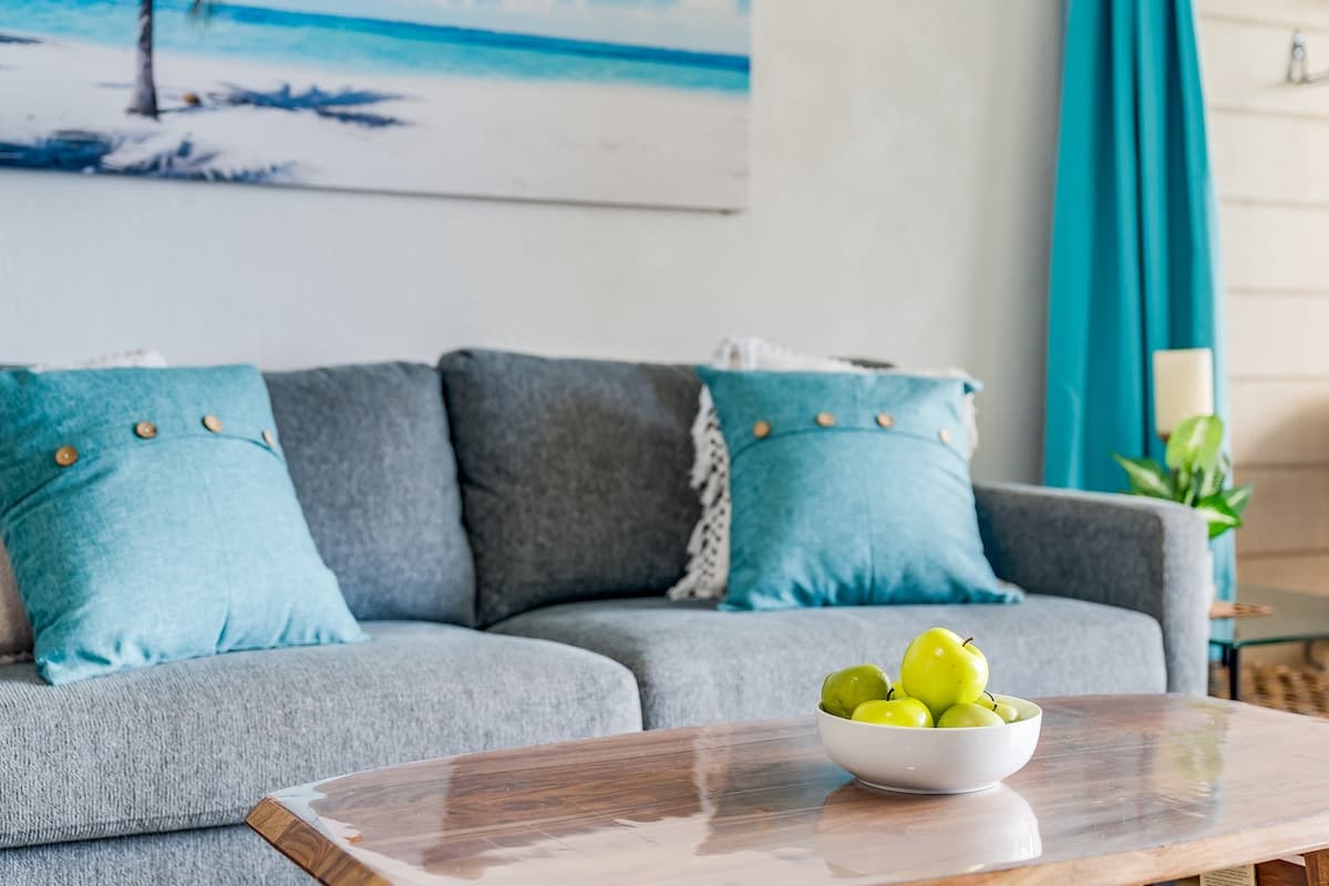 Condo in Lahaina · ★4.46 · 1 bedroom · 2 beds · 1 bath - Photo 3