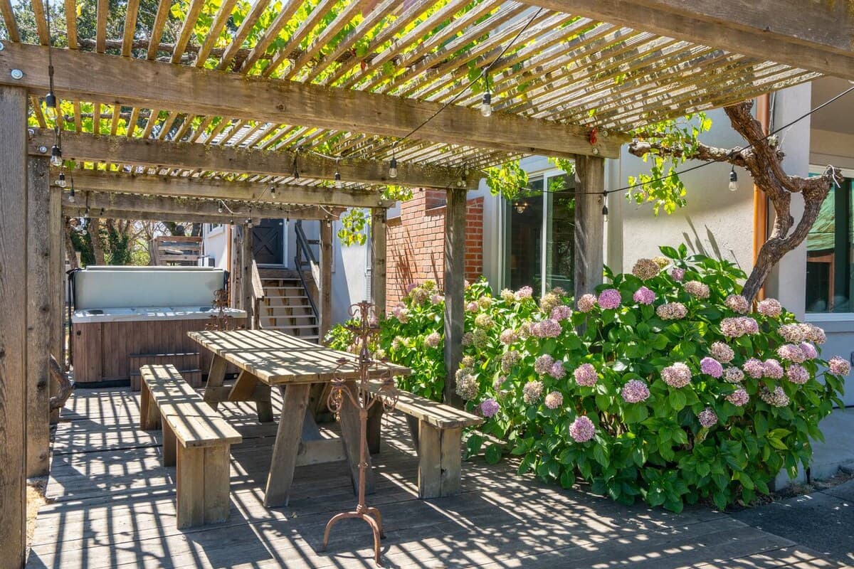 Renovated Vineyard View Home Near Sonoma Square - Photo 4