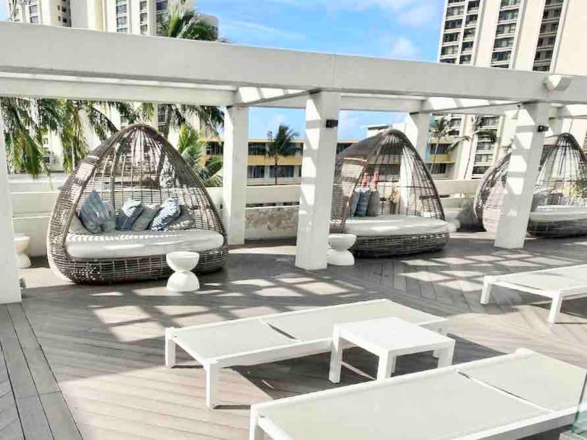 Remodeled Studio Hotel Walk to Ala Moana Beach - Photo 4