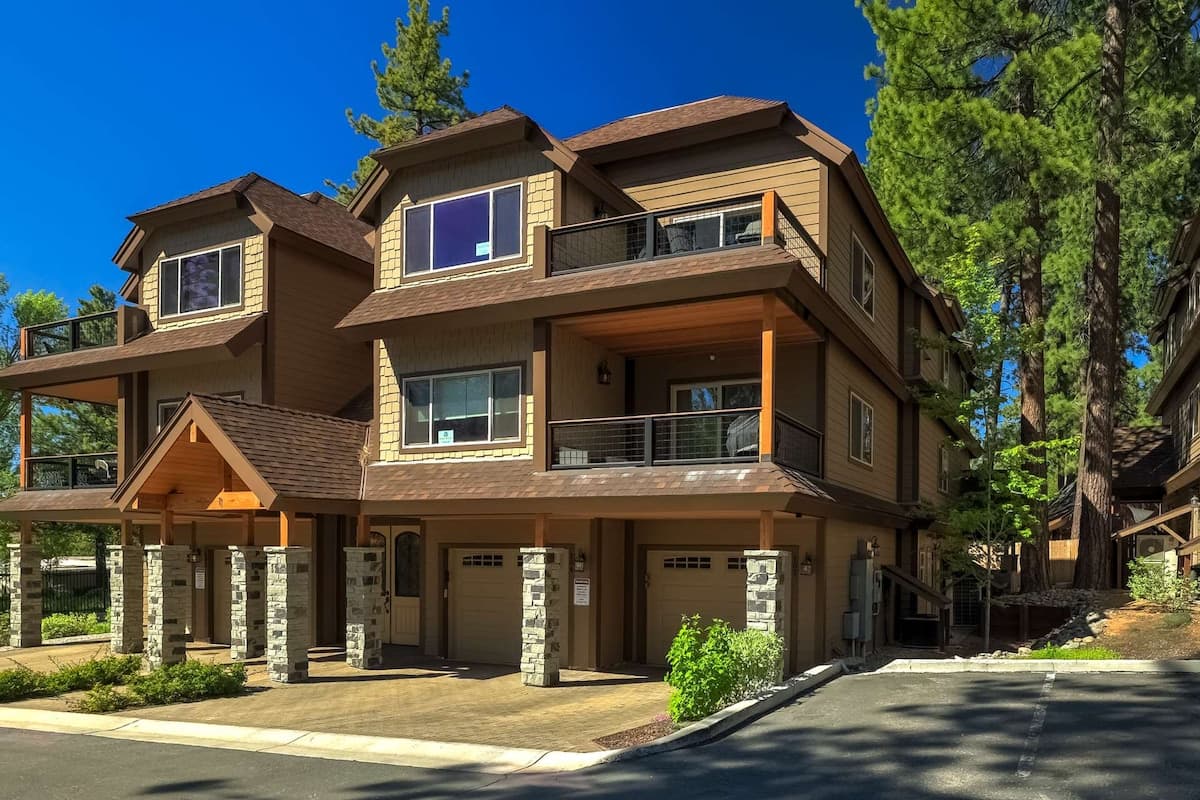 Tahoe Woods Villa, Walk to Beach & Casinos - Photo 1
