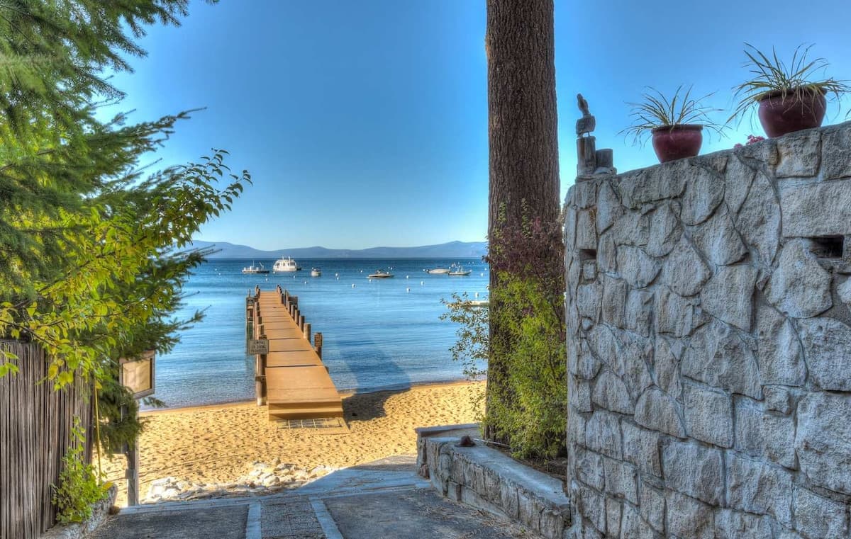Home in Zephyr Cove · ★4.73 · 3 bedrooms · 4 beds · 2 private baths - Photo 2