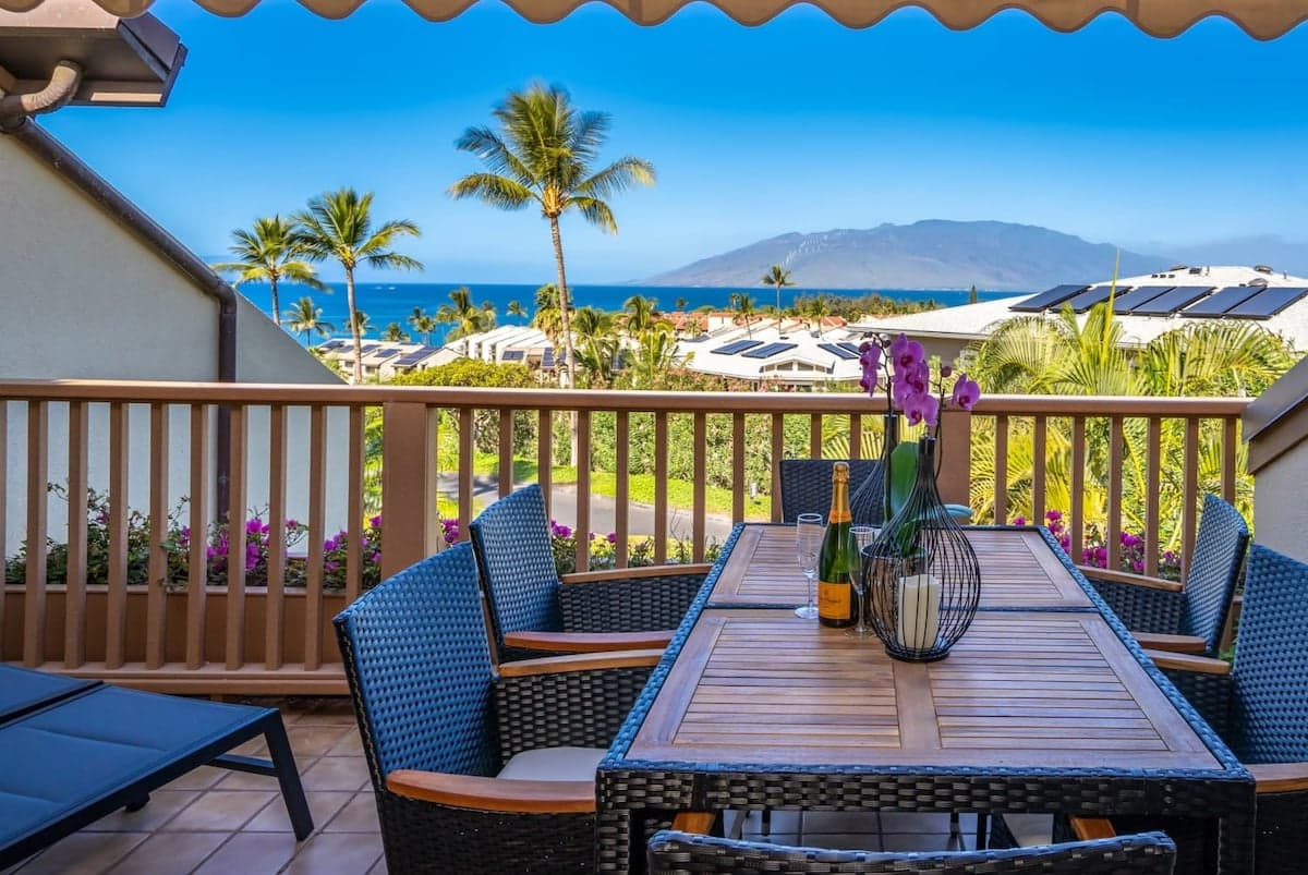 Luxurious & Spacious Ocean Vistas - Photo 2