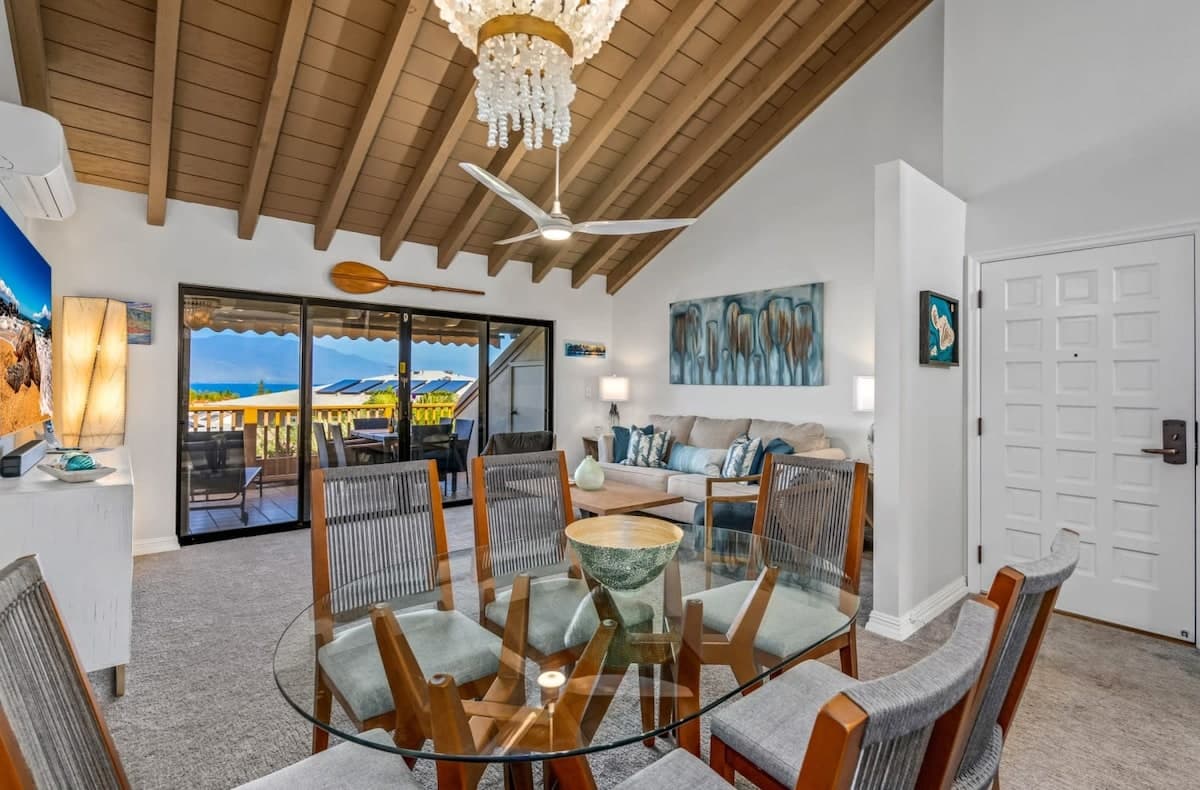 Luxurious & Spacious Ocean Vistas - Photo 4