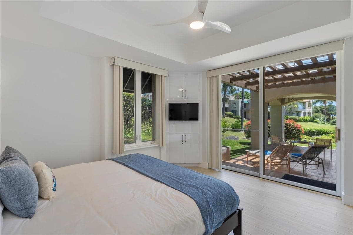 Condo in Wailea · ★4.86 · 2 bedrooms · 4 beds · 2 baths - Photo 4
