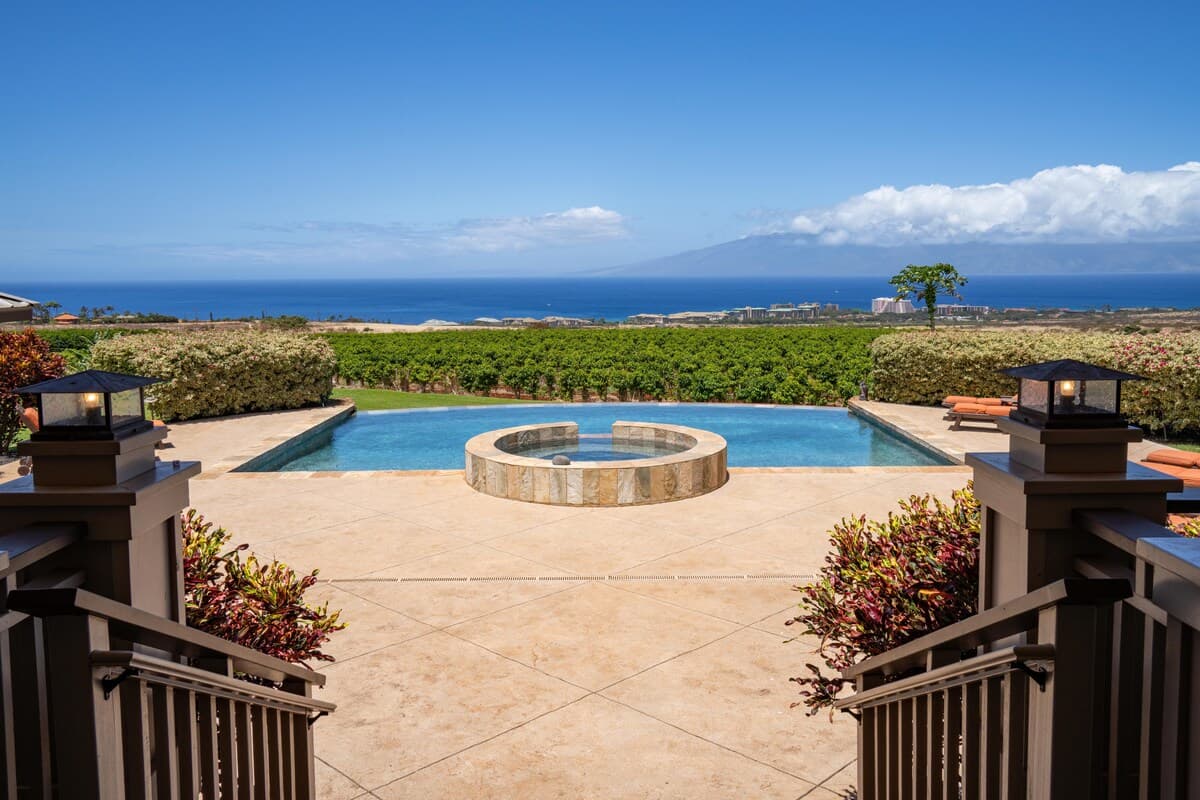 Home in Lahaina · ★5.0 · 4 bedrooms · 4 beds · 3.5 baths - Photo 4