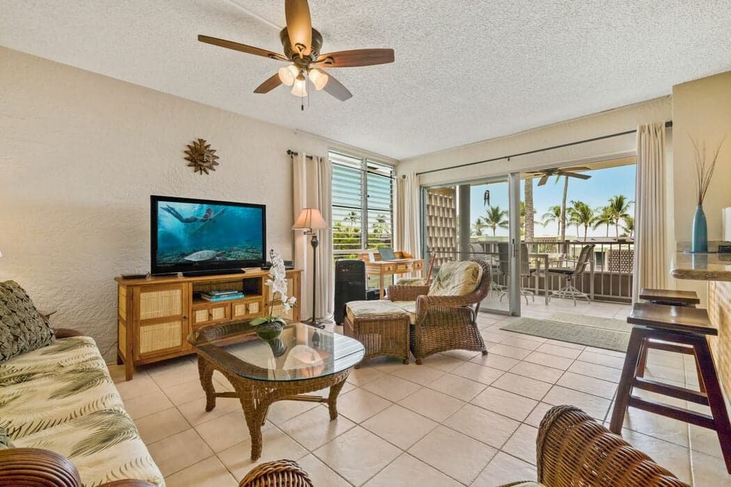 Condo in Kailua-Kona · ★4.85 · 1 bedroom · 2 beds · 1 bath - Photo 4