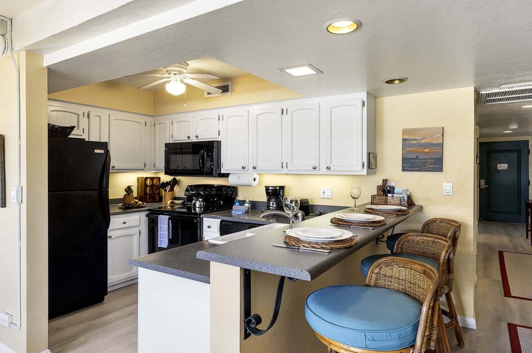 Condo in Kailua-Kona · ★4.67 · 1 bedroom · 2 beds · 1 bath - Photo 2