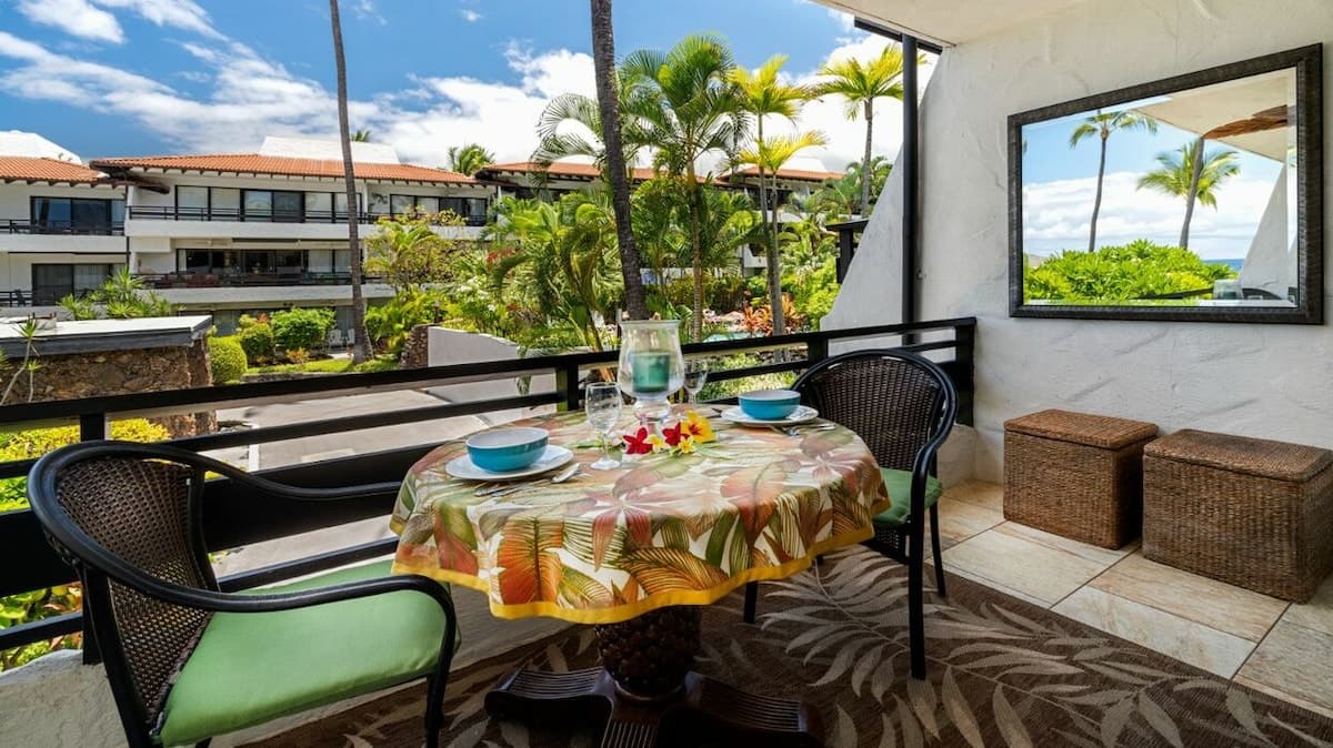 Condo in Kailua-Kona · ★4.67 · 1 bedroom · 2 beds · 1 bath - Photo 4