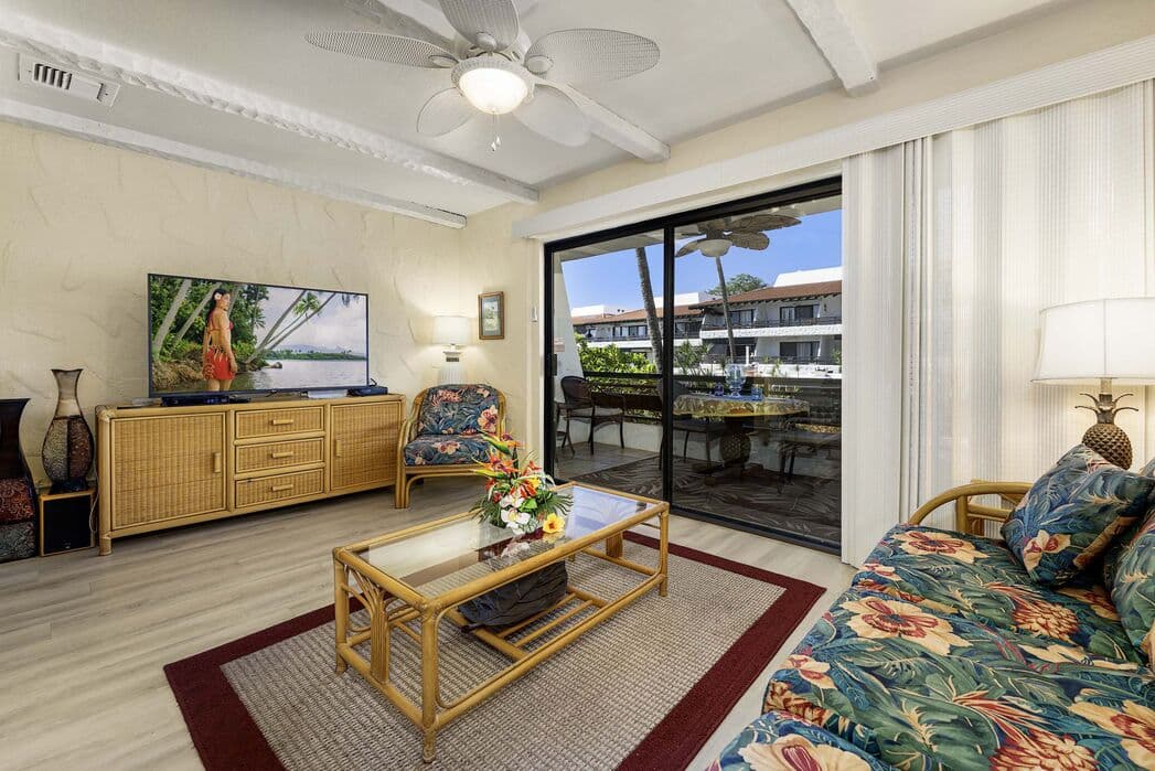 Condo in Kailua-Kona · ★4.67 · 1 bedroom · 2 beds · 1 bath - Photo 1