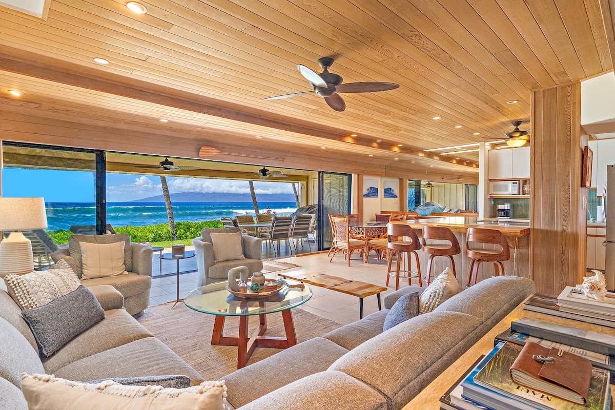 Townhouse in Lahaina · ★4.89 · 4 bedrooms · 5 beds · 4 baths - Photo 1
