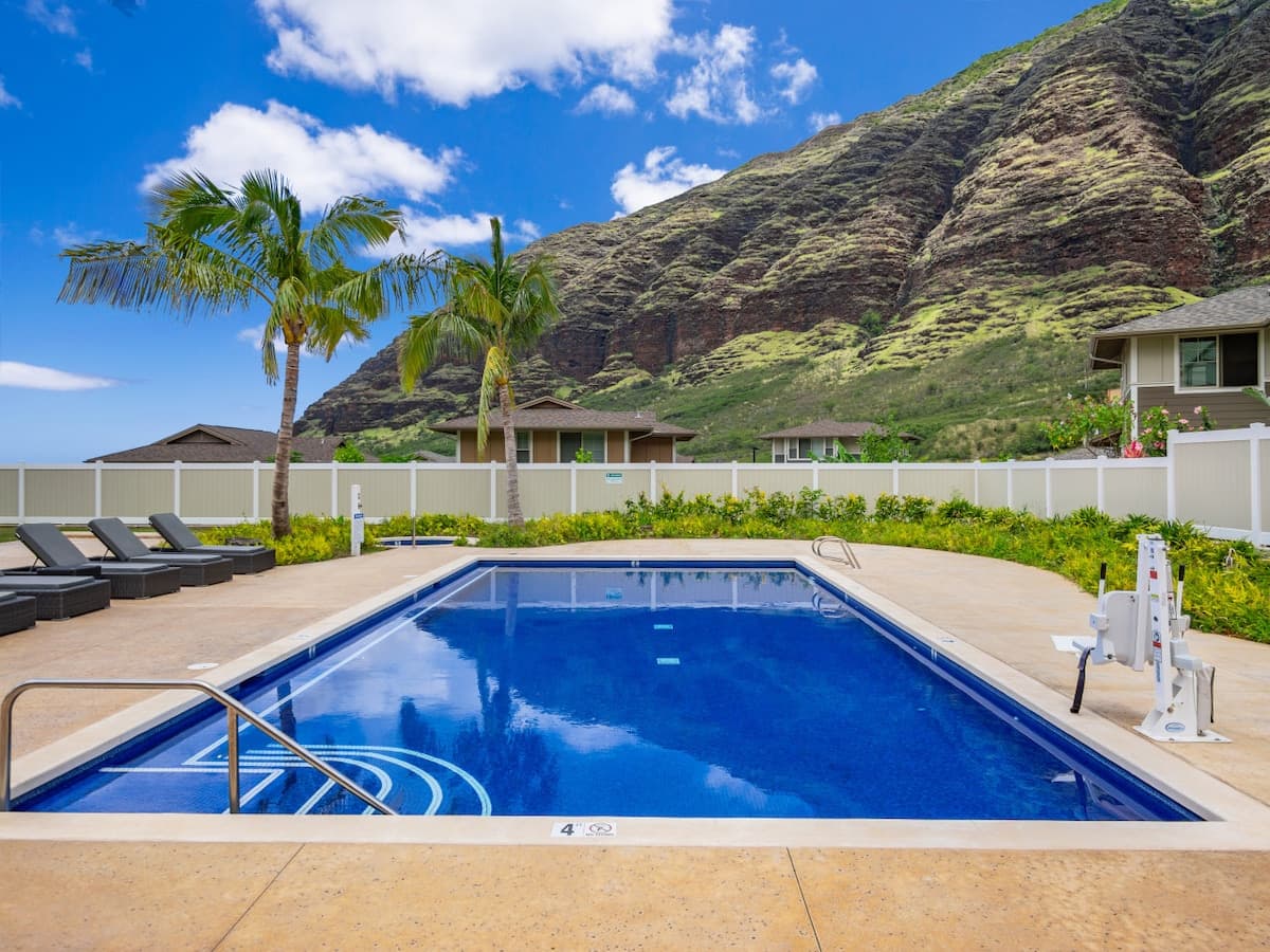 Home in Waianae · ★4.98 · 3 bedrooms · 6 beds · 2 private baths - Photo 5