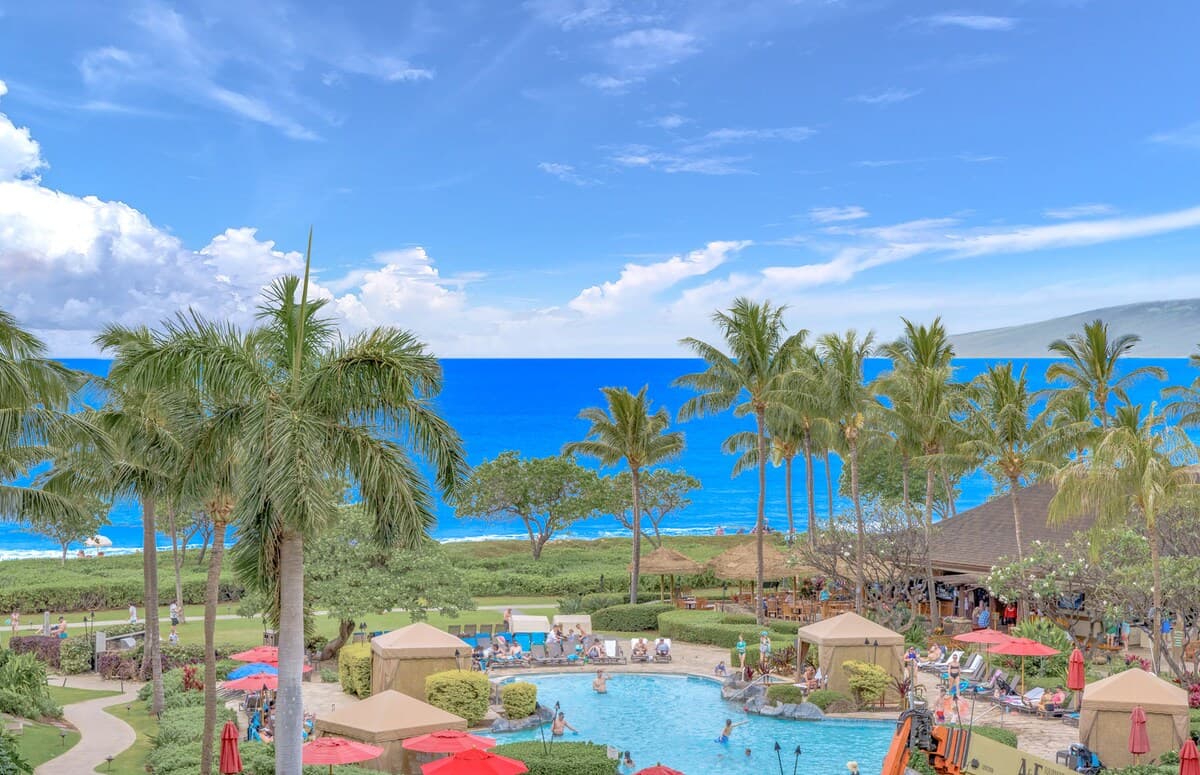 Condo in Lahaina · ★5.0 · 2 bedrooms · 3 beds · 2 baths - Photo 4