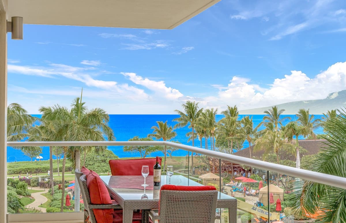 Condo in Lahaina · ★5.0 · 2 bedrooms · 3 beds · 2 baths - Photo 1