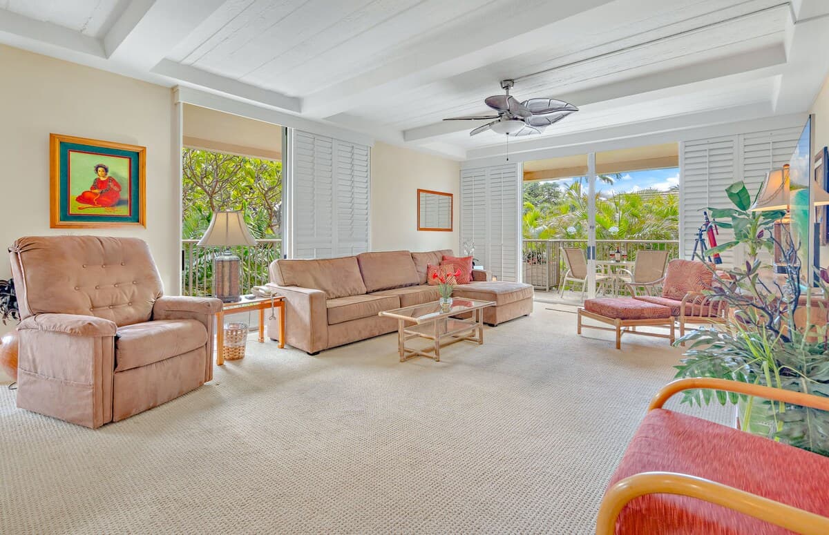 Condo in Lahaina · ★4.75 · 2 bedrooms · 2 beds · 2 baths - Photo 3