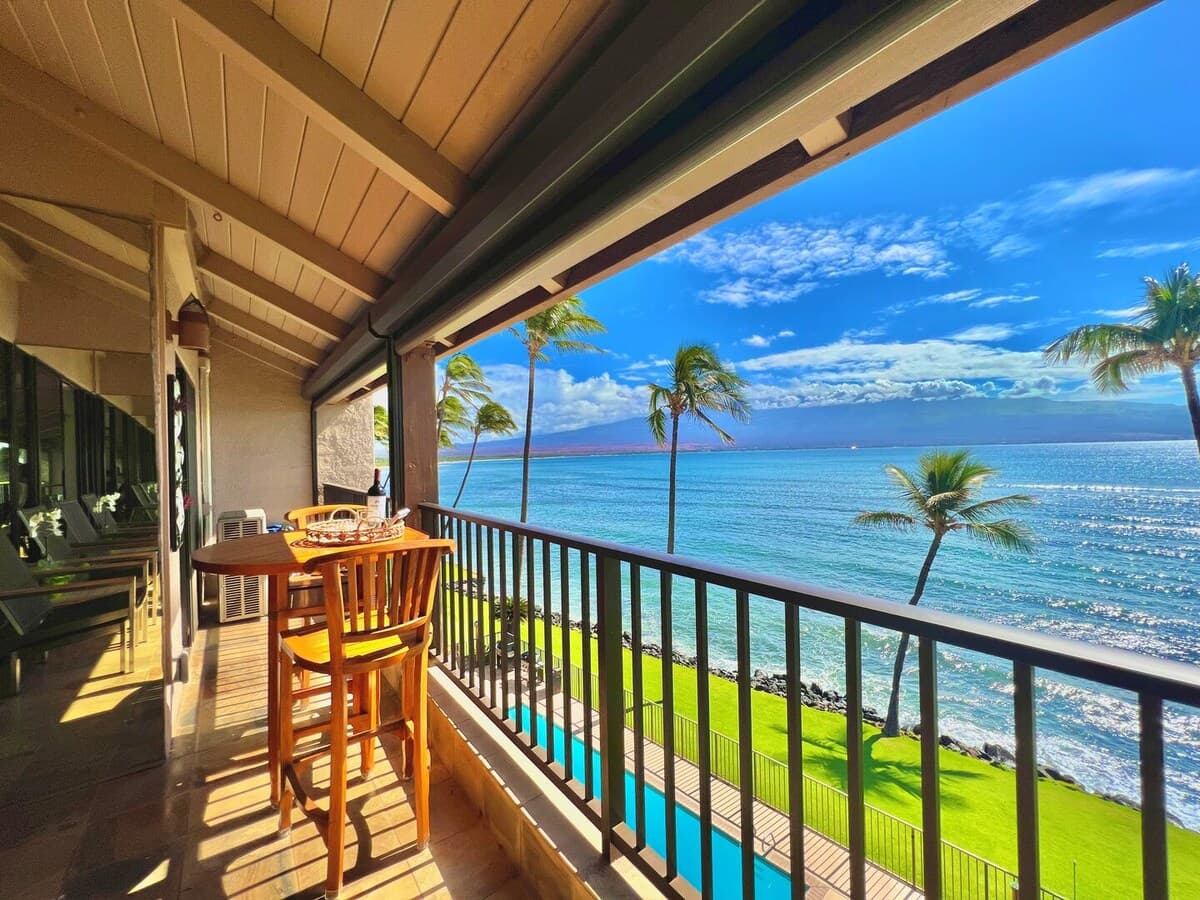 Condo in Wailuku · ★4.88 · 1 bedroom · 1 bed · 1 bath - Photo 2