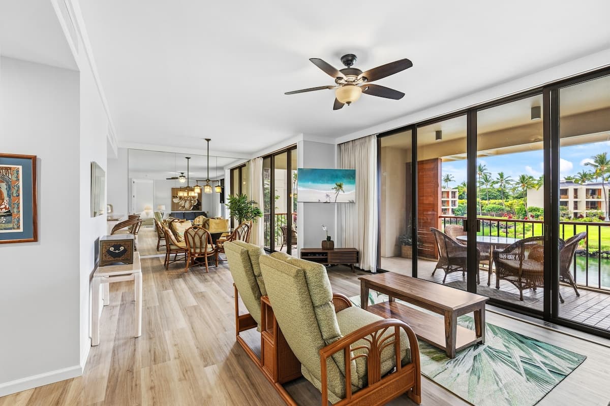 Condo in Waimea · ★4.67 · 2 bedrooms · 3 beds · 2.5 baths - Photo 3