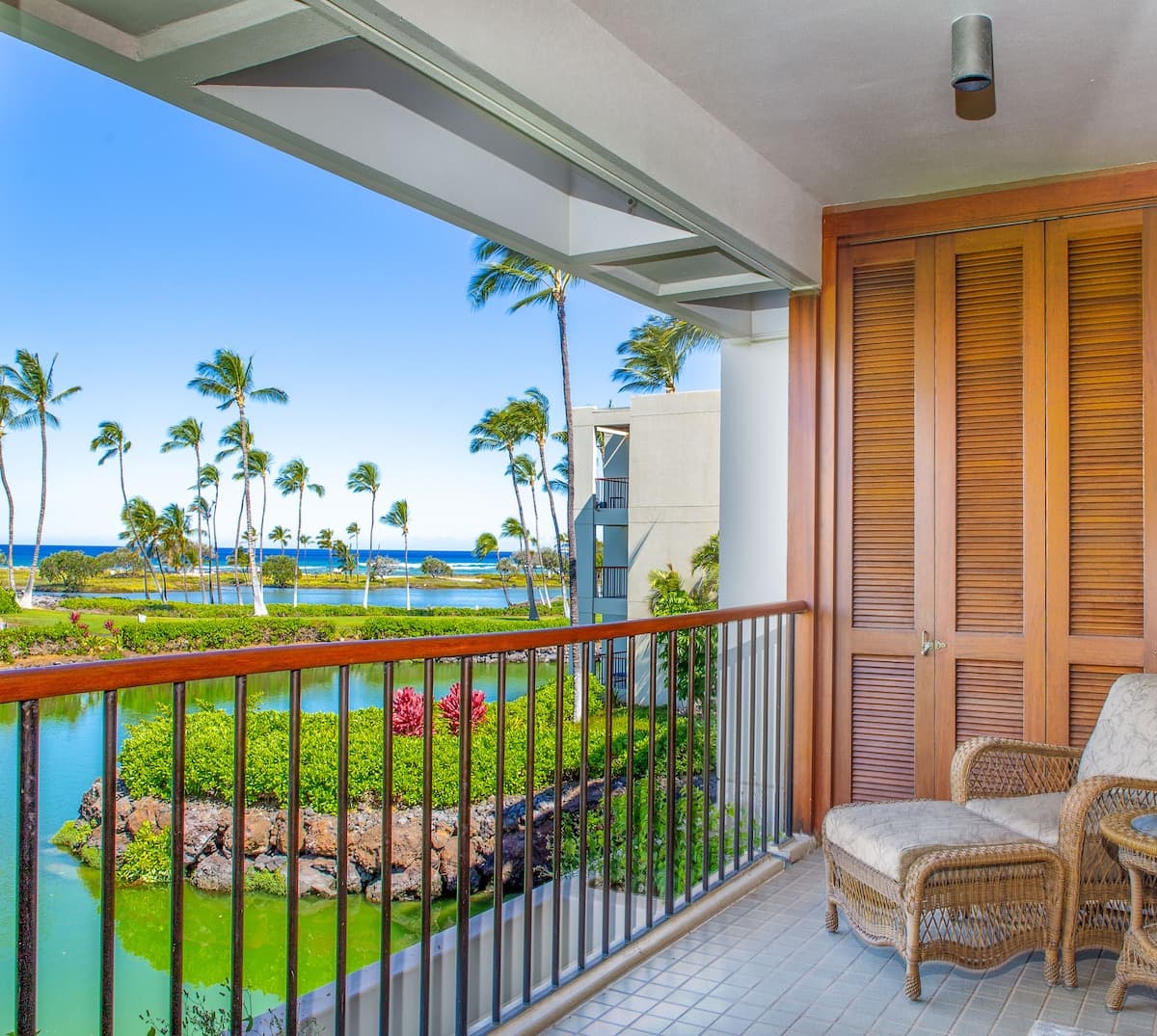 Condo in Waimea · ★4.67 · 2 bedrooms · 3 beds · 2.5 baths - Photo 1