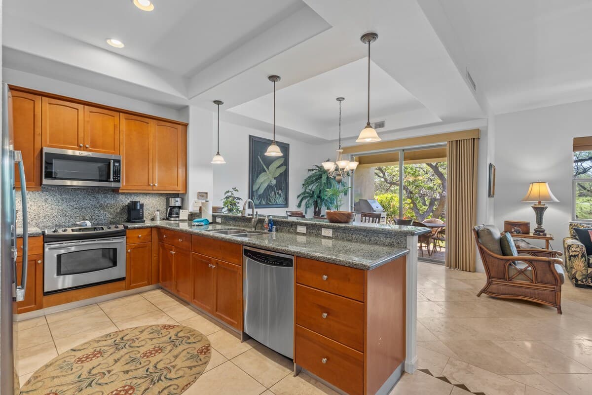 Condo in Waimea · ★5.0 · 2 bedrooms · 4 beds · 2.5 baths - Photo 4