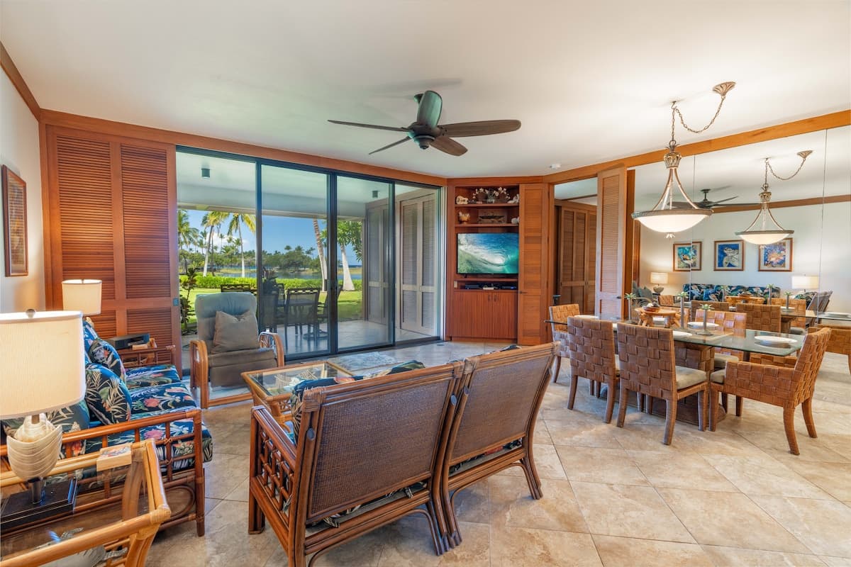 Condo in Waimea · ★4.33 · 2 bedrooms · 4 beds · 2.5 baths - Photo 1