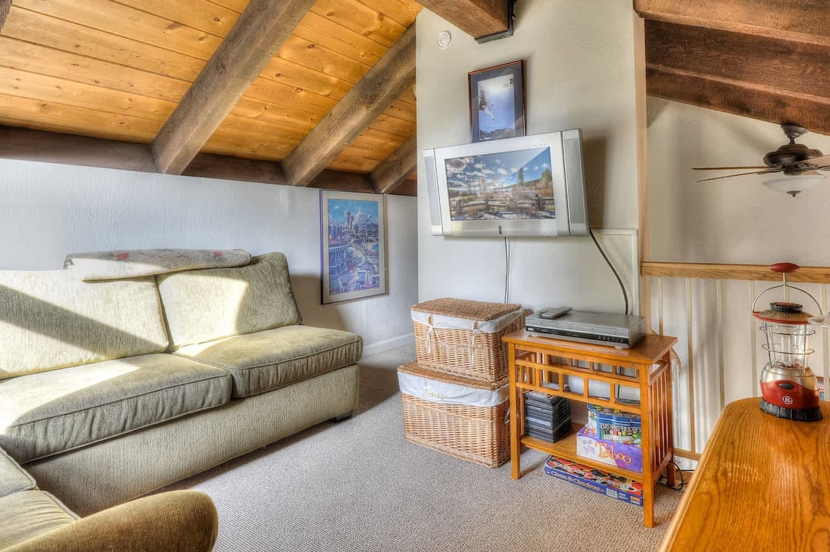 Lake Forest Villa Beach & Ski Access - Photo 5