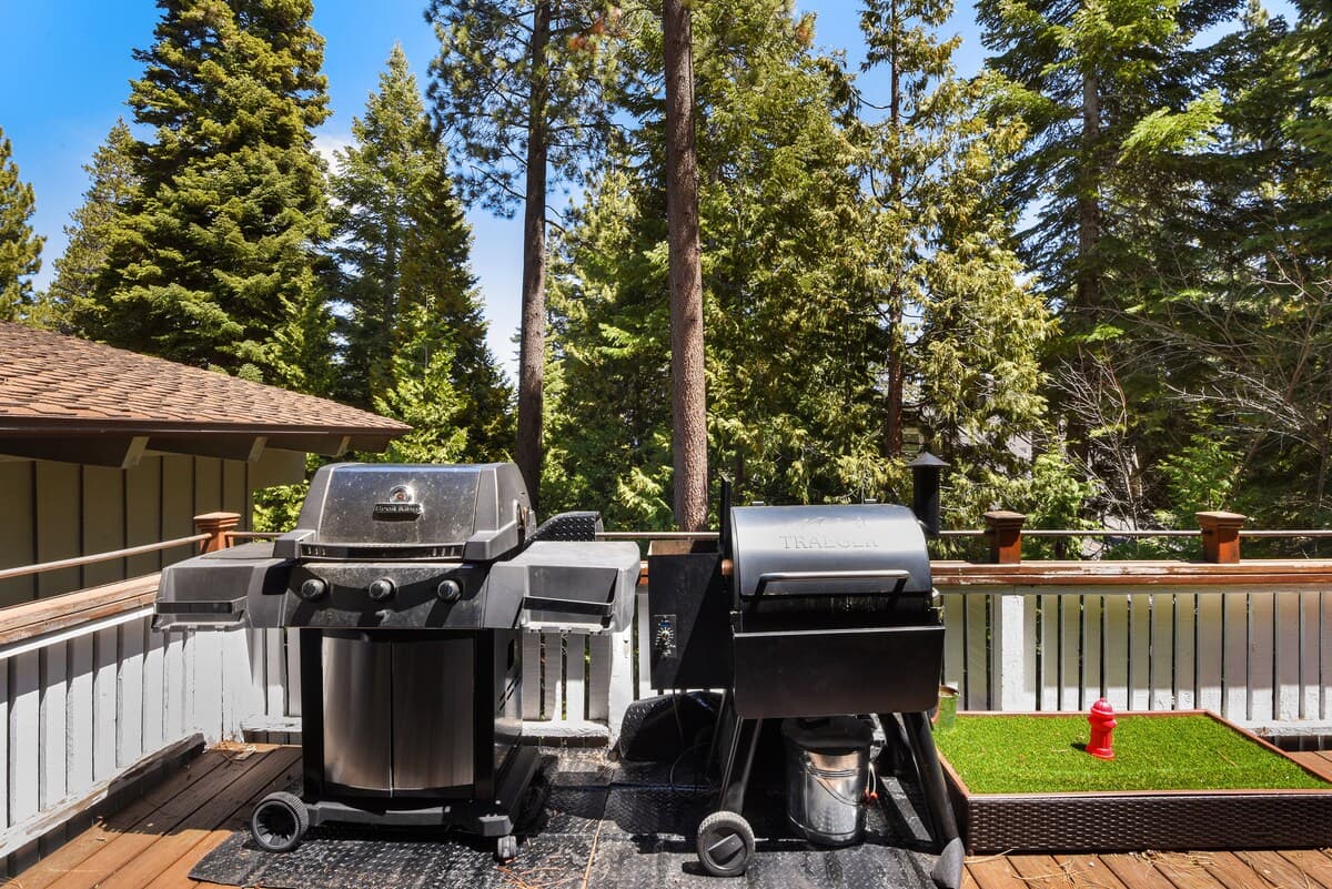 Condo in Tahoma · ★4.44 · 2 bedrooms · 4 beds · 2 private baths - Photo 2