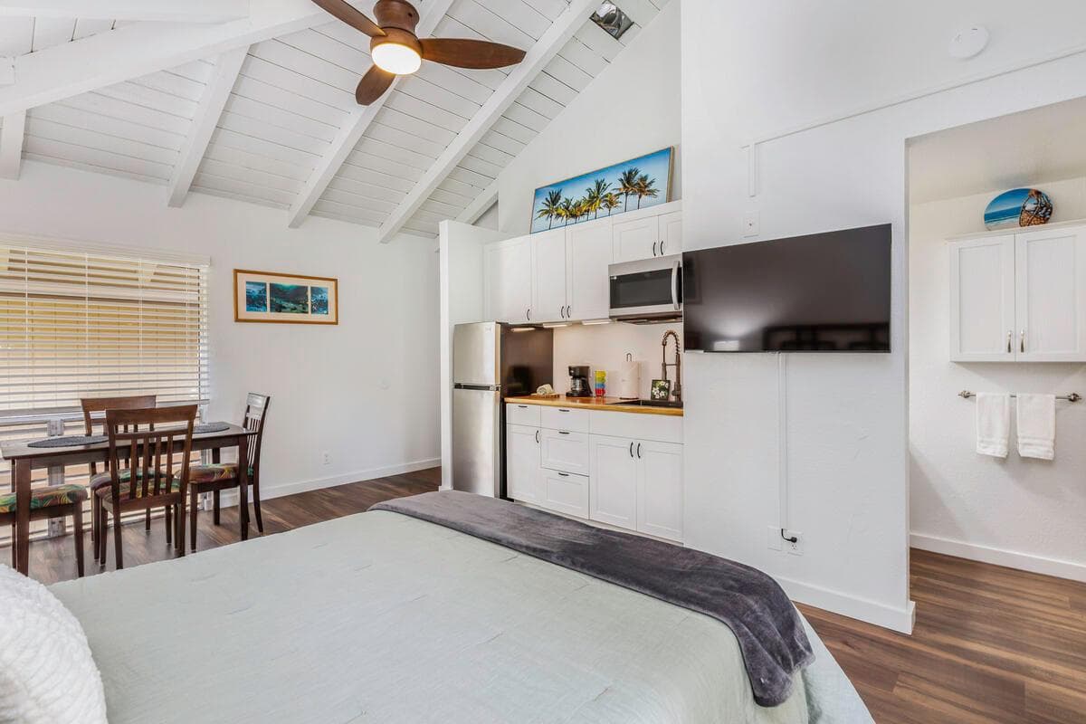 Home in Princeville · ★4.69 · 1 bedroom · 1 bed · 1 shared bath - Photo 4