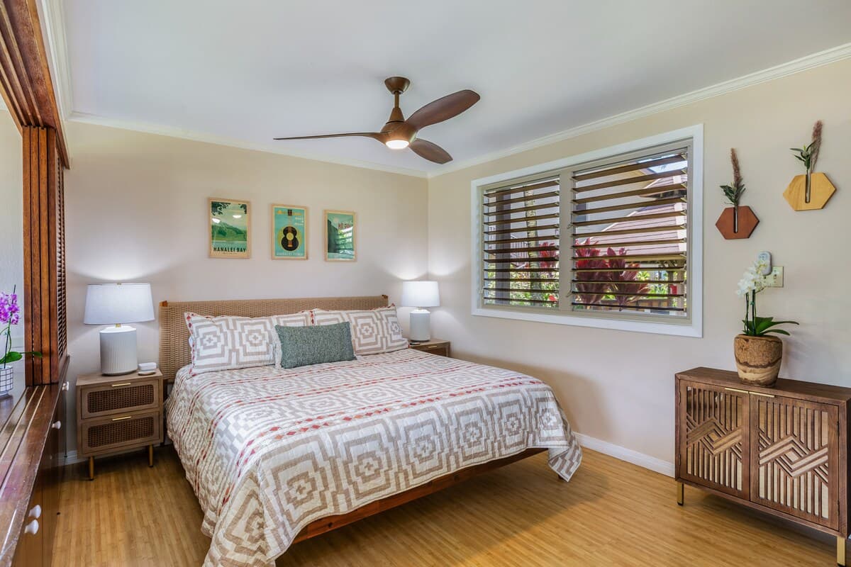 Condo in Hanalei · ★4.88 · 2 bedrooms · 2 beds · 1.5 baths - Photo 4