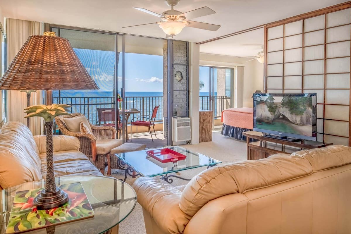 Condo in Wailuku · ★4.78 · 2 bedrooms · 2 beds · 2 shared baths - Photo 4