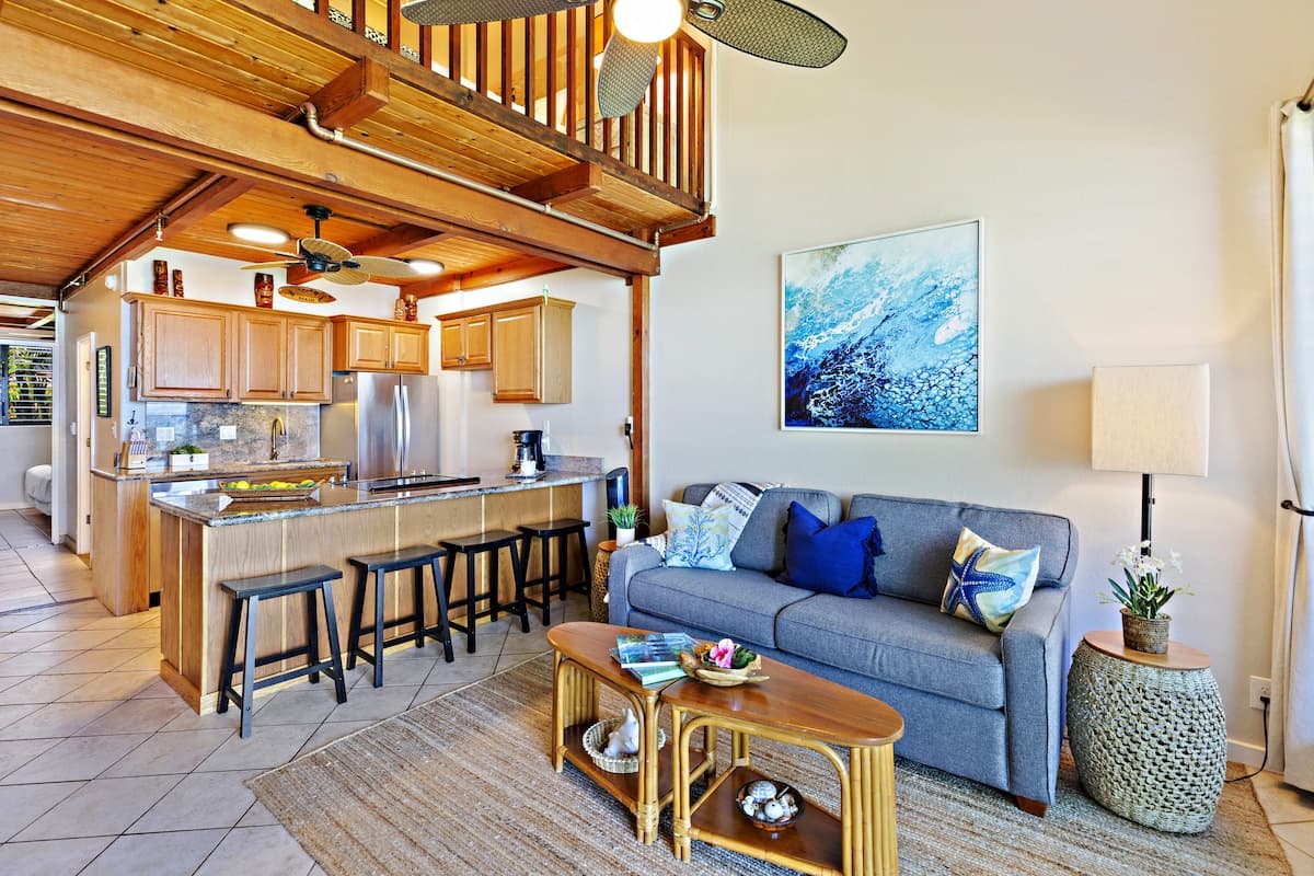 Condo in Lahaina · ★4.93 · 2 bedrooms · 2 beds · 2 private baths - Photo 4